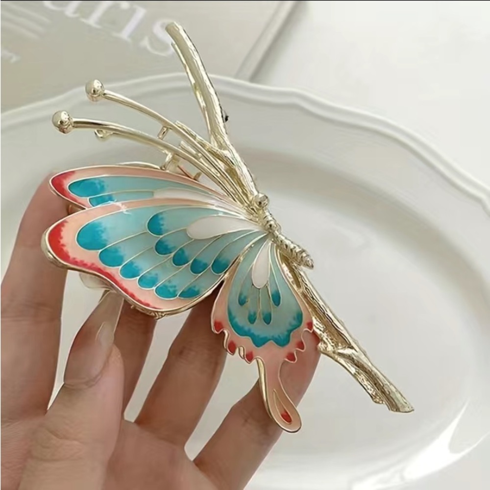 Strong hold, butterfly hair claw clips